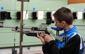 Mathis remporte le titre en Carabine 10 mètres Ecoles de Tir Benjamins garçons