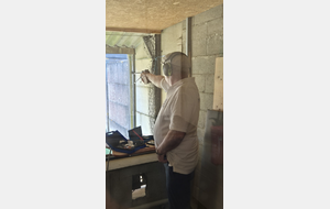 Notre Président en pleine épreuve de tir pistolet 50m
