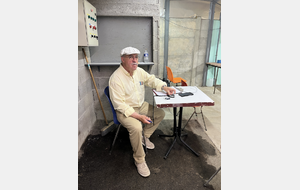 Le Président en pleine concentration...